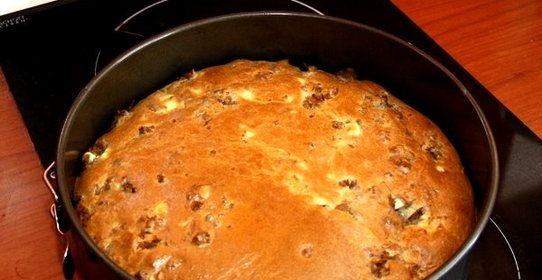 Шарлотка с мясом