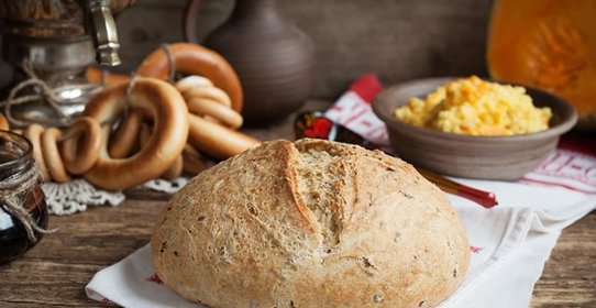 Хлеб с цельнозерновой мукой и семенами льна