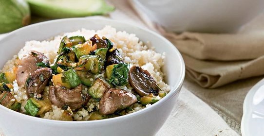 Кускус с грибами и цукини