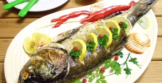 Рыба в духовке со сметаной