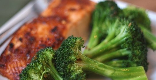 Рыба запеченная с брокколи