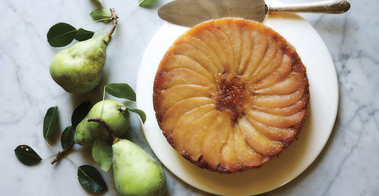 Шарлотка с грушей