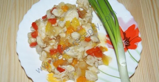 Гуляш из курицы с подливкой