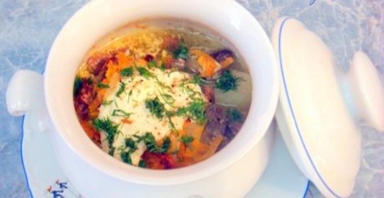 Жаркое из куриных сердечек в горшочке