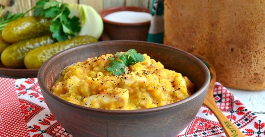 Гороховая каша со свининой в мультиварке