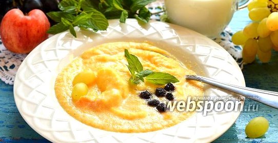 Кукурузная каша с тыквой и яблоками