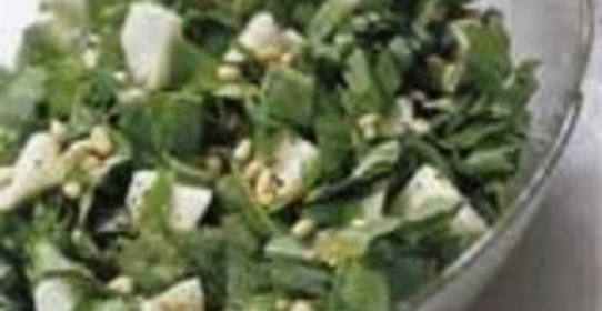 Салат из шпината с яблоками