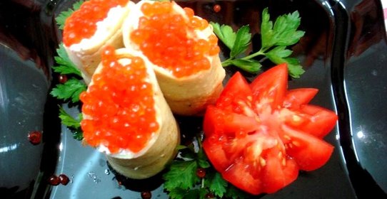 Блинчики с красной икрой