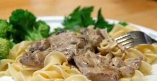 Домашние бефстроганов с грибами