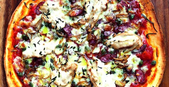 Пицца с цесаркой с ароматом барбекю