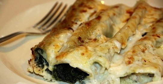 Каннеллони со шпинатом и ветчиной в микроволновке