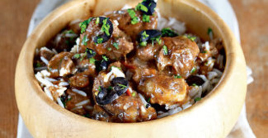 Баранина, тушенная с маслинами