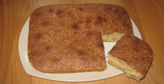 банановая шарлотка с бананами