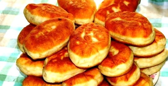 Пирожки с вишней