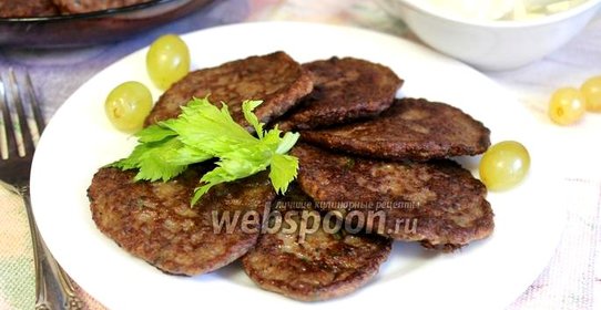 Оладьи из куриной печени с зеленью