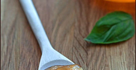 Джем из базилика