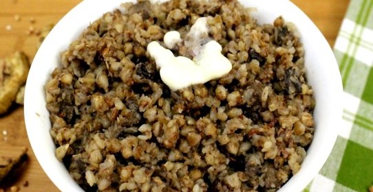 Гречневая каша с грибами и луком
