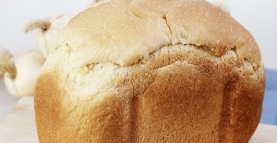 Чесночный хлеб в хлебопечке