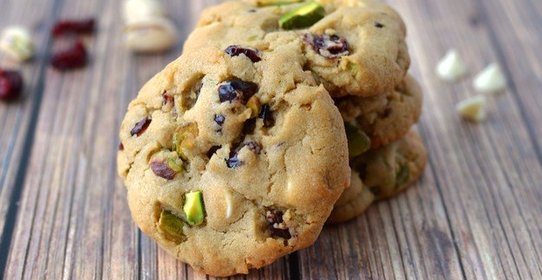 Печенье с клюквой и фисташками