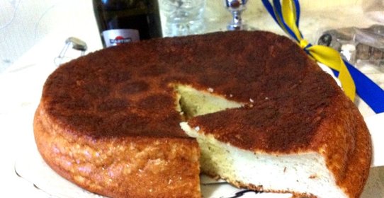 Лимонный пирог с шампанским