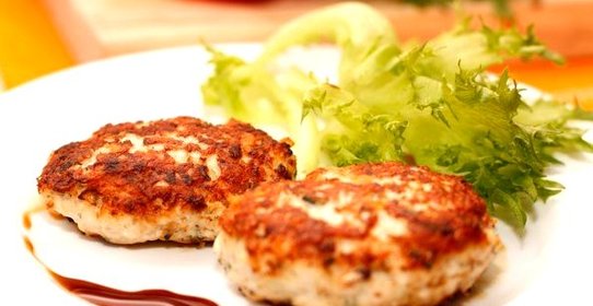 Куриные котлеты с шампиньонами