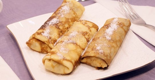 Кальмары, жаренные с луком