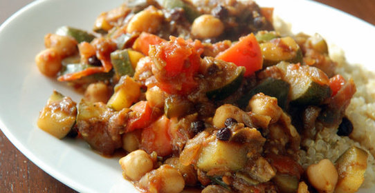 Рагу из фасоли и кабачков