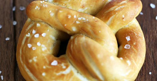 Брецель с морской солью