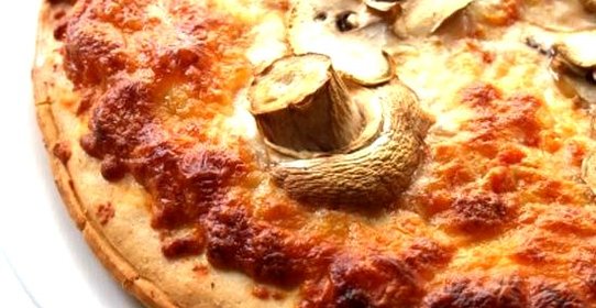 Пицца с шампиньонами