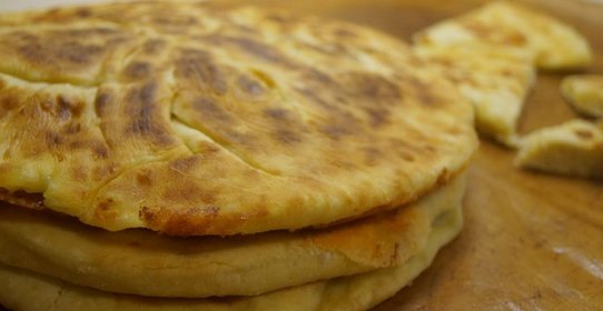 Хачапури с сулугуни на сковороде