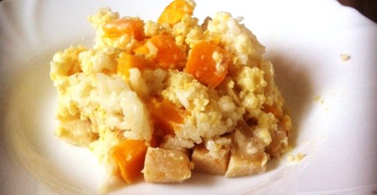 Каша с тыквой и яблоками в горшочке