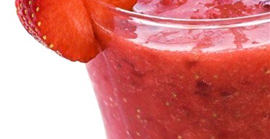 Красный коктейль на Хэллоуин