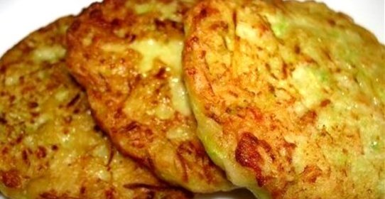 Сладкие оладьи из кабачков и яблок