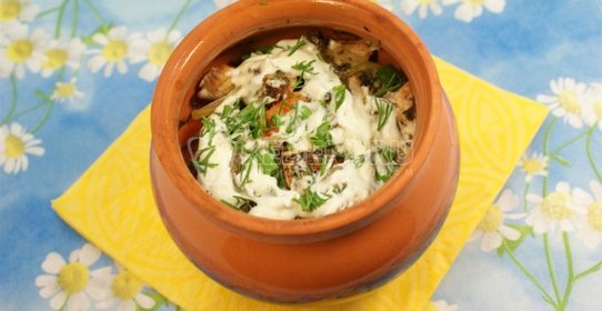 Горбуша в горшочках