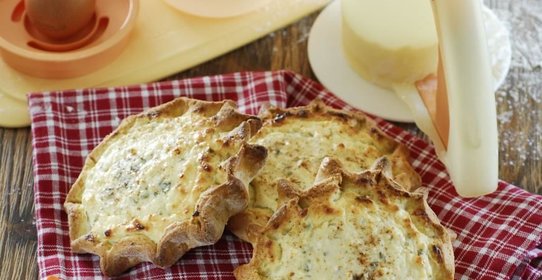 Калицуния, пирожки с творогом на оливковом масле