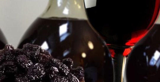 Домашнее вино из чернослива