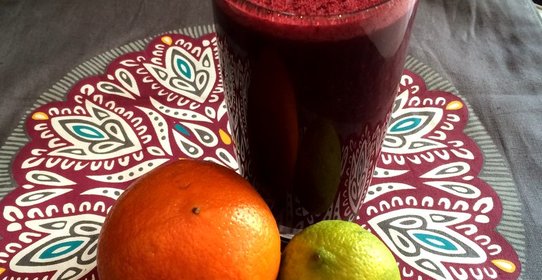 Смузи с черникой и бананом