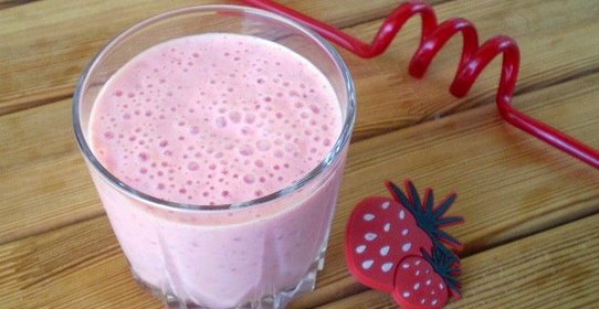 Клубника с кефиром