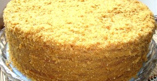 Торт «Медовик» со сметанным кремом и коньяком