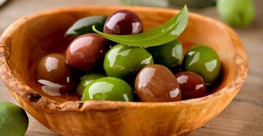 Оливки, маринованные в пряностях