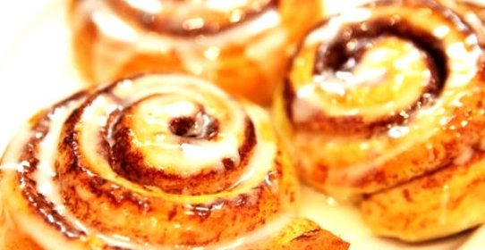 Плюшки с корицей