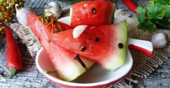 Маринованный арбуз