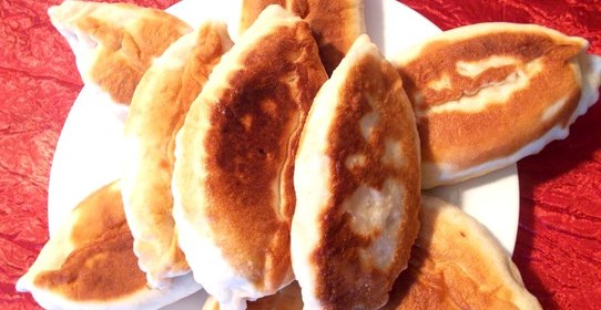 Пирожки с капустой и томатом