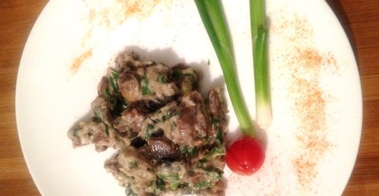 Говяжья вырезка в сметанном соусе