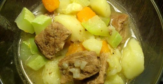 Говядина тушеная с овощами