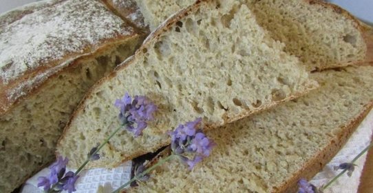 Хлеб с медом и лавандой