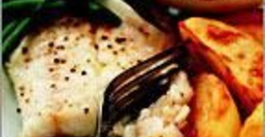 Треска под соусом из красного перца