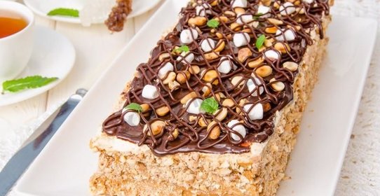 Торт Воздушный сникерс