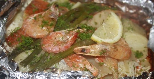 Конверты с картофелем, морским окунем и креветками