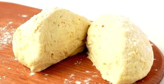 Тесто с манной крупой на бульоне для пиццы